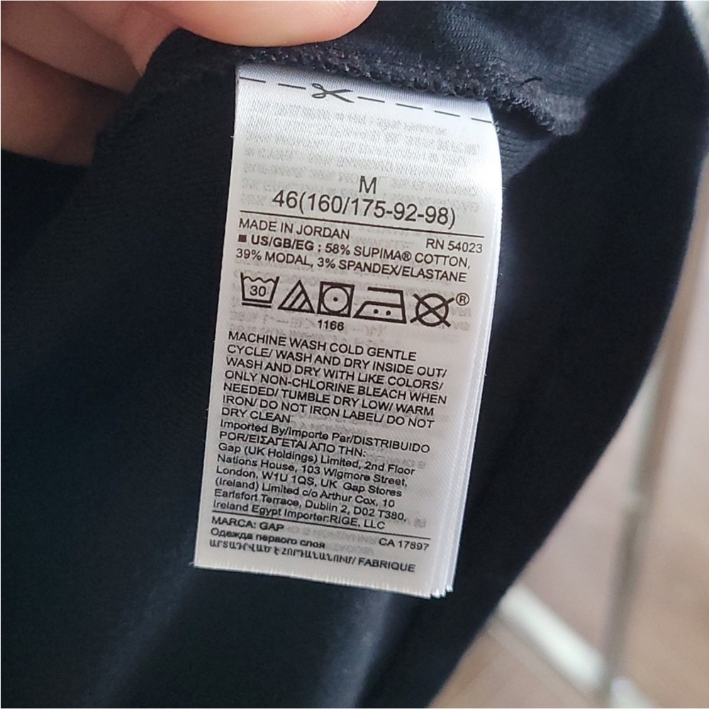 GAP Women's Black Cap Sleeve Sweater Top - Picture 6 of 6